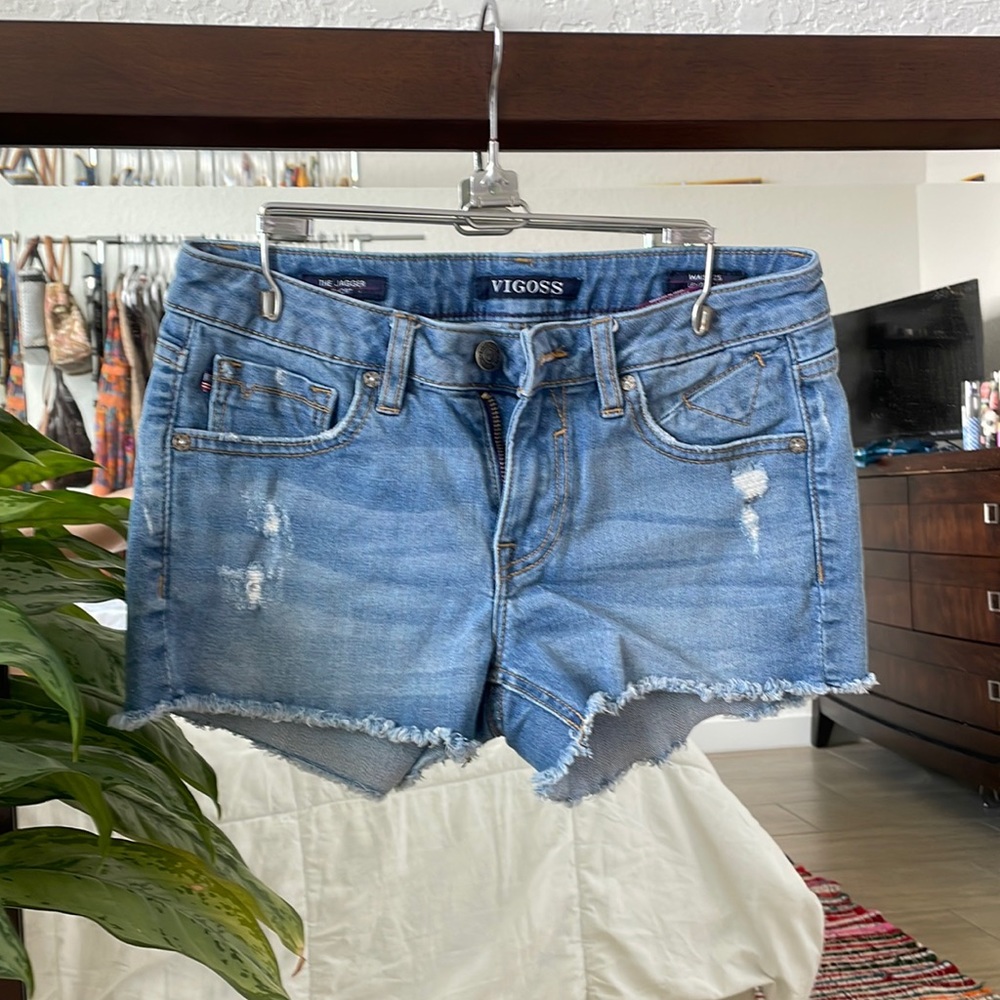 Jean shorts, Size 25. Worn for about 2/3 hours once. Never worn again.